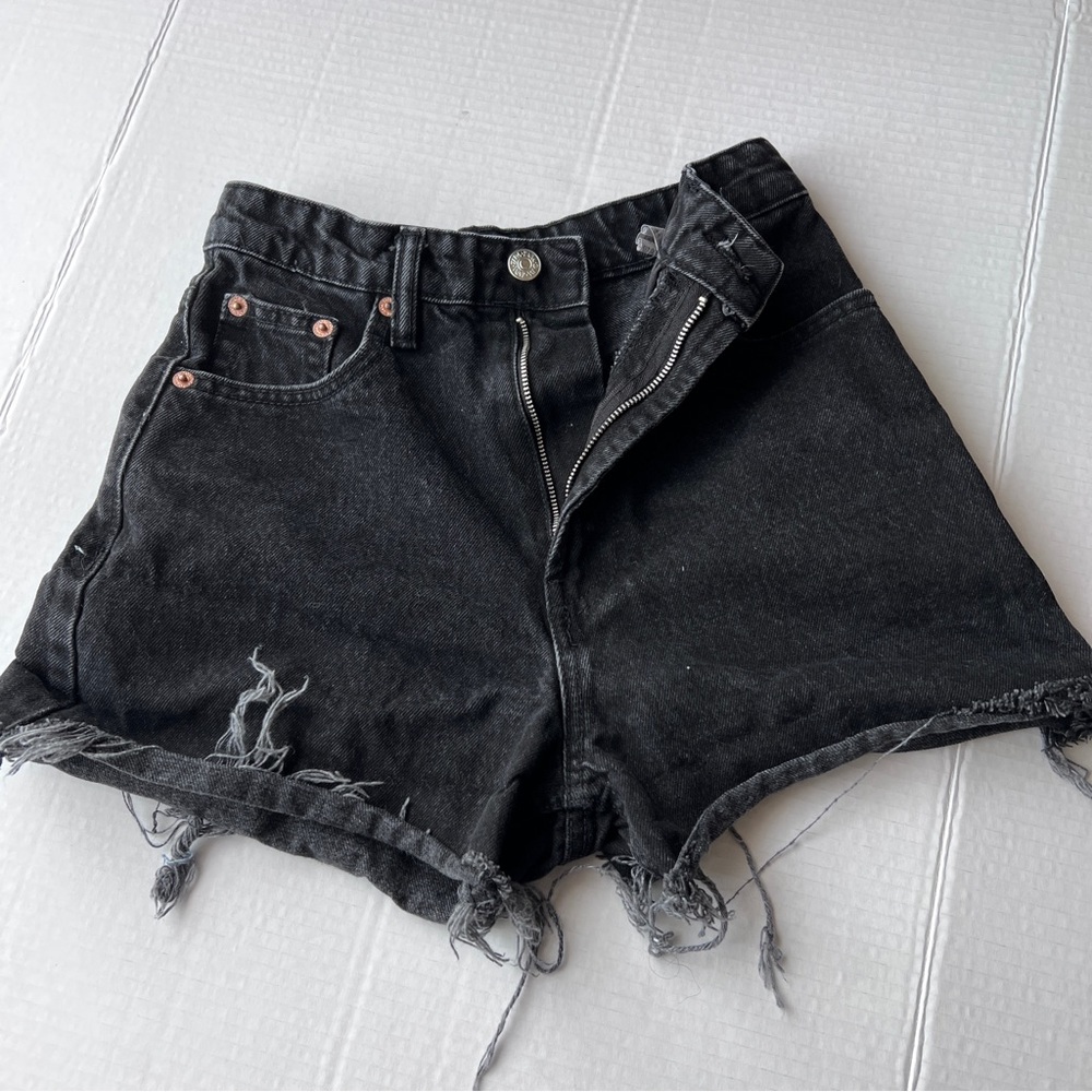Zara Women's Black Cut Off Denim 3” Shorts High Waisted Button Fly Size 2
